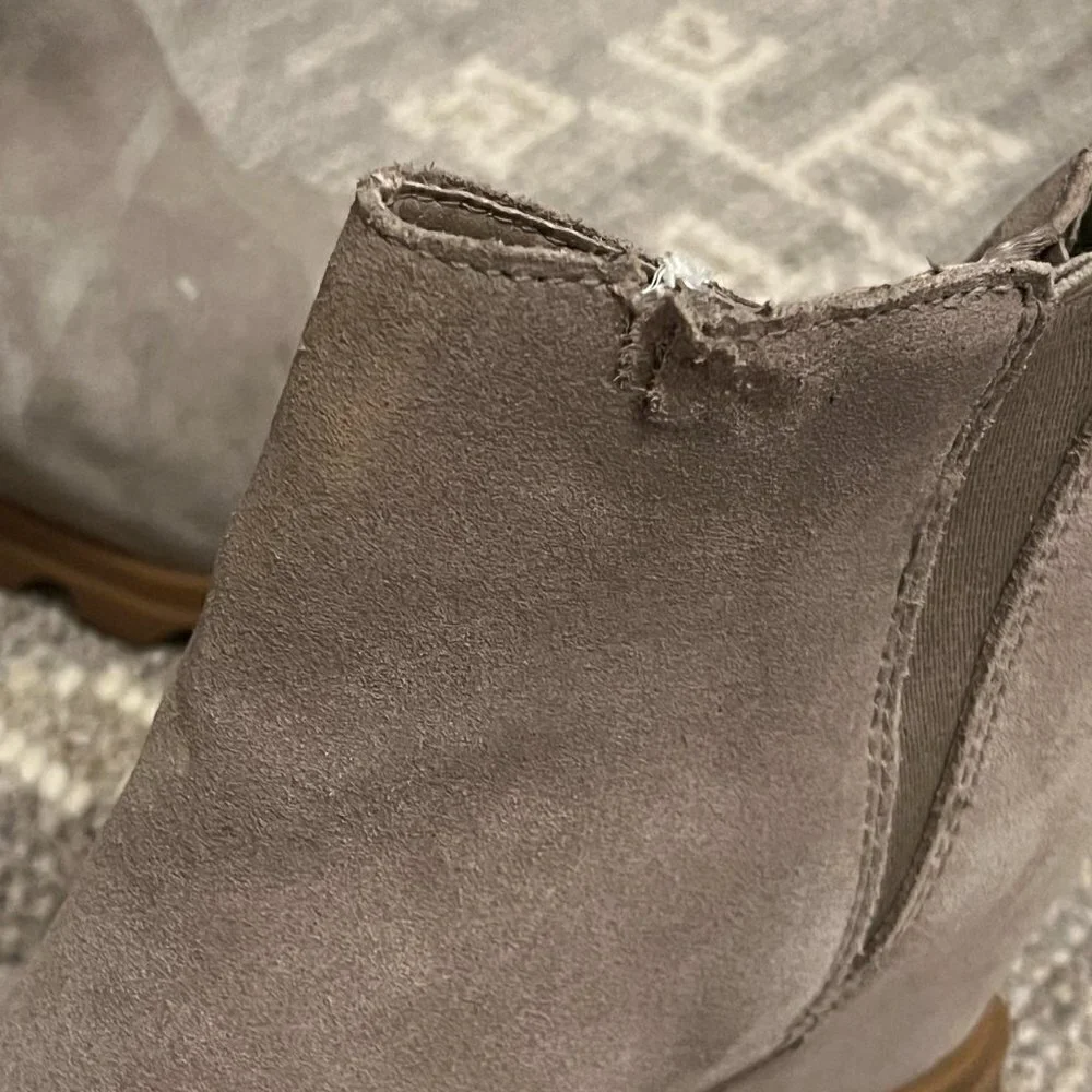 Sorel Joan of Arctic wedge boot bootie suede grey 8 women *flaw*